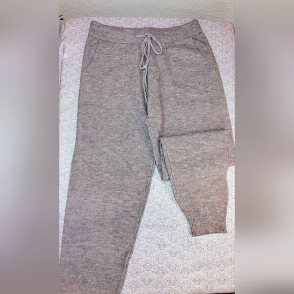 Gray White Birch knit sweater joggers pants w/pockets! - Picture 2 of 14
